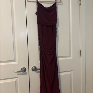 Elegant wine dress with a side slit, size 0